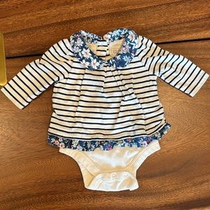 💐3 for $10💐 GAP floral and stripe long sleeve onesie